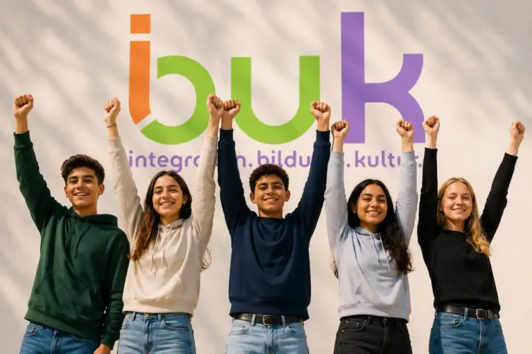 Jugendliche vor dem ibuk Logo